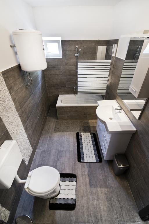 Rooms & Apartments Marinero بيتينا المظهر الخارجي الصورة