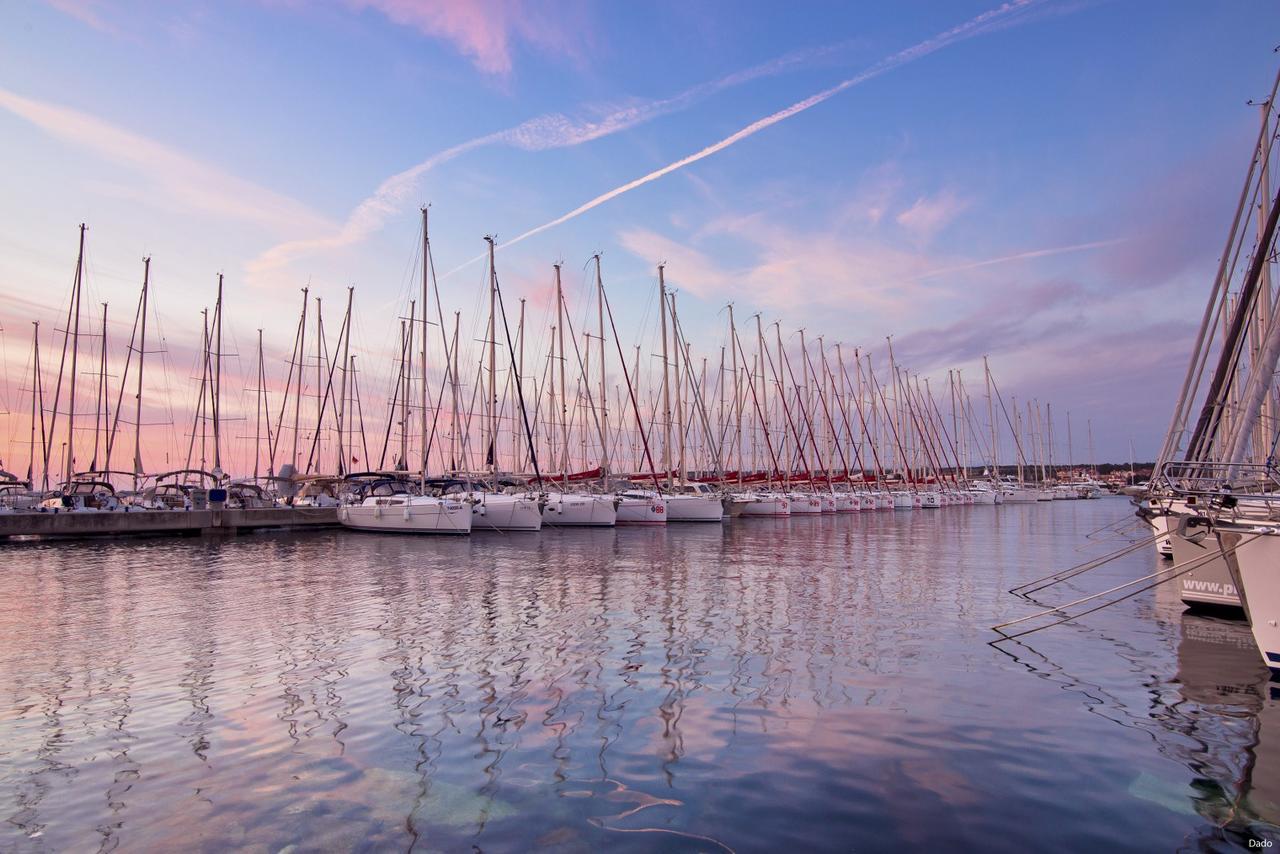 Rooms & Apartments Marinero بيتينا المظهر الخارجي الصورة