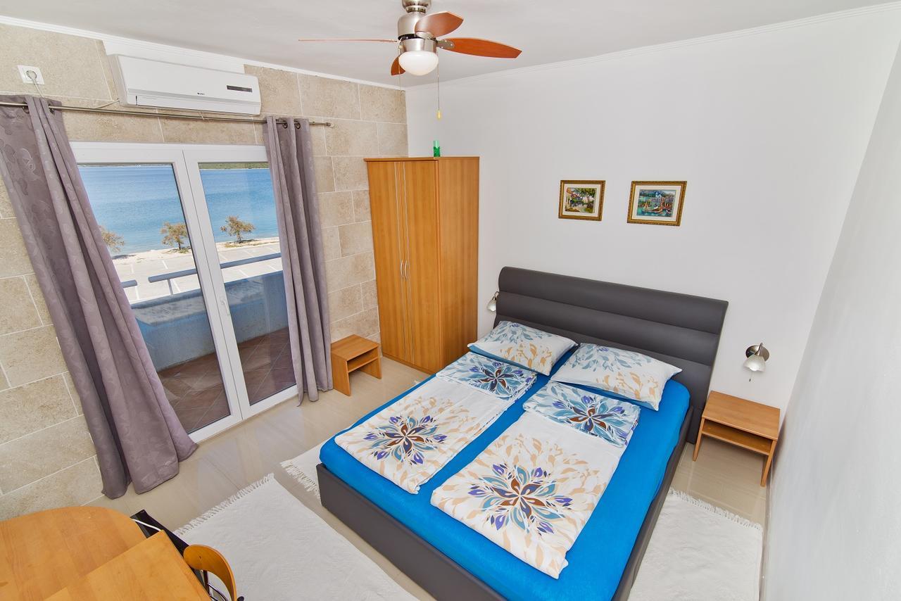 Rooms & Apartments Marinero بيتينا المظهر الخارجي الصورة